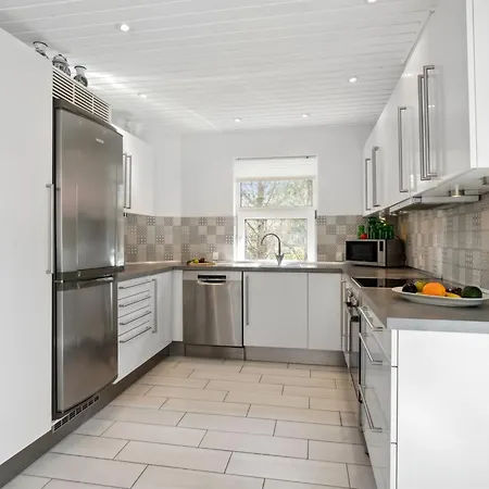 - 500m From The Sea By Interhome * Hals