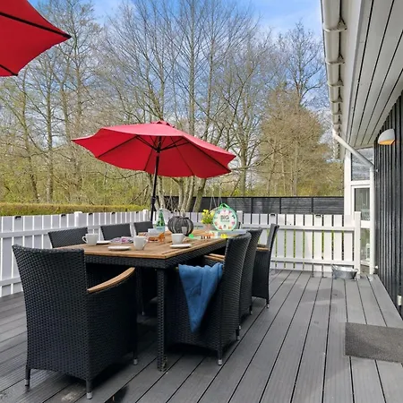 - 500m From The Sea By Interhome * Hals